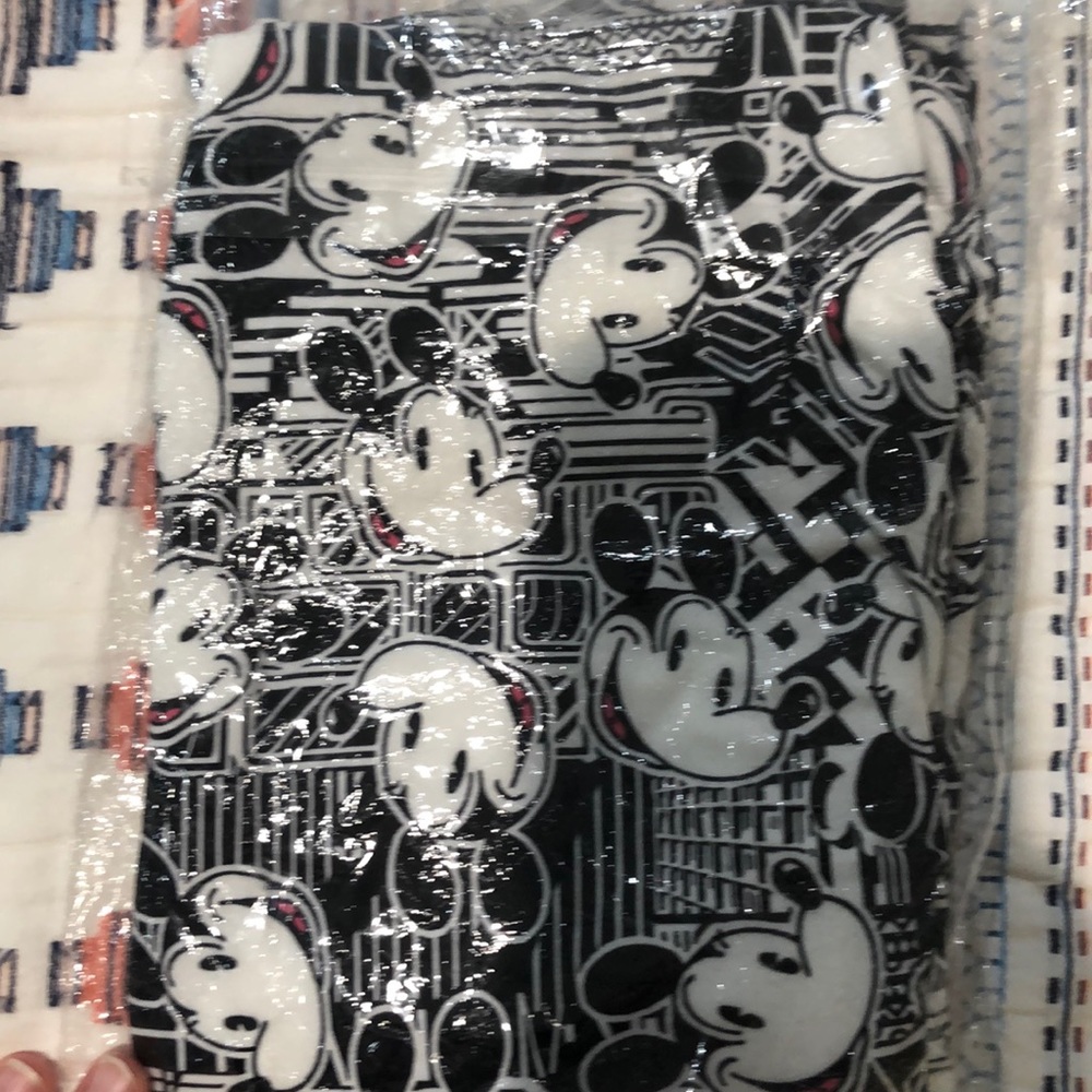 NWT Disney Mickey Lularoe Leggings OS